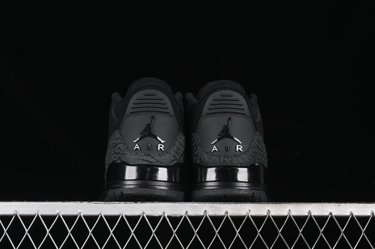 Jordan 3 Retro 'Black cat'